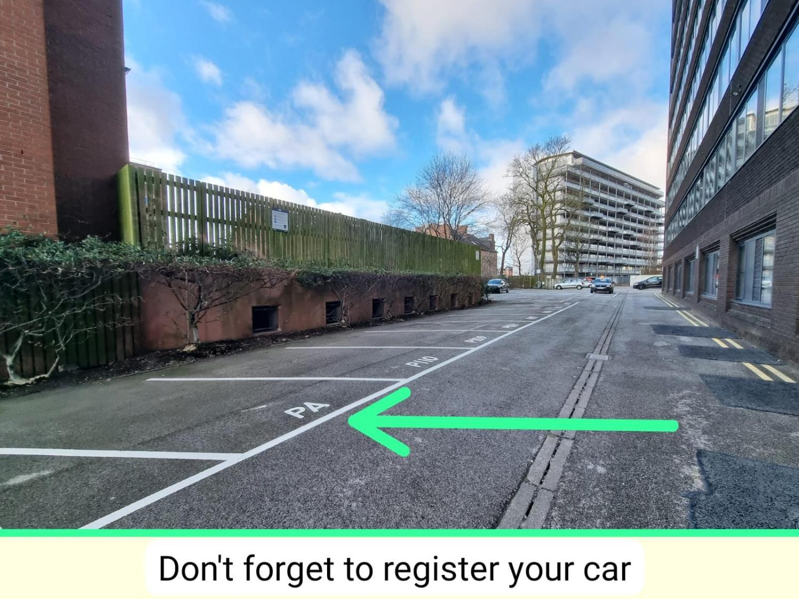 Free Parking. Old Trafford Home Manchester Exterior foto